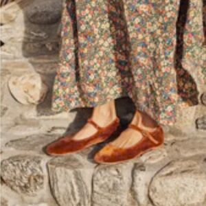 Dôen Velvet Mary Jane Shoes in Copper size 36.5